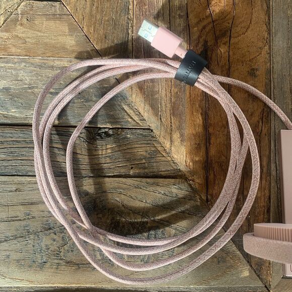 Native Union Wireless Charging Dock | Rose - Picture 9 of 11